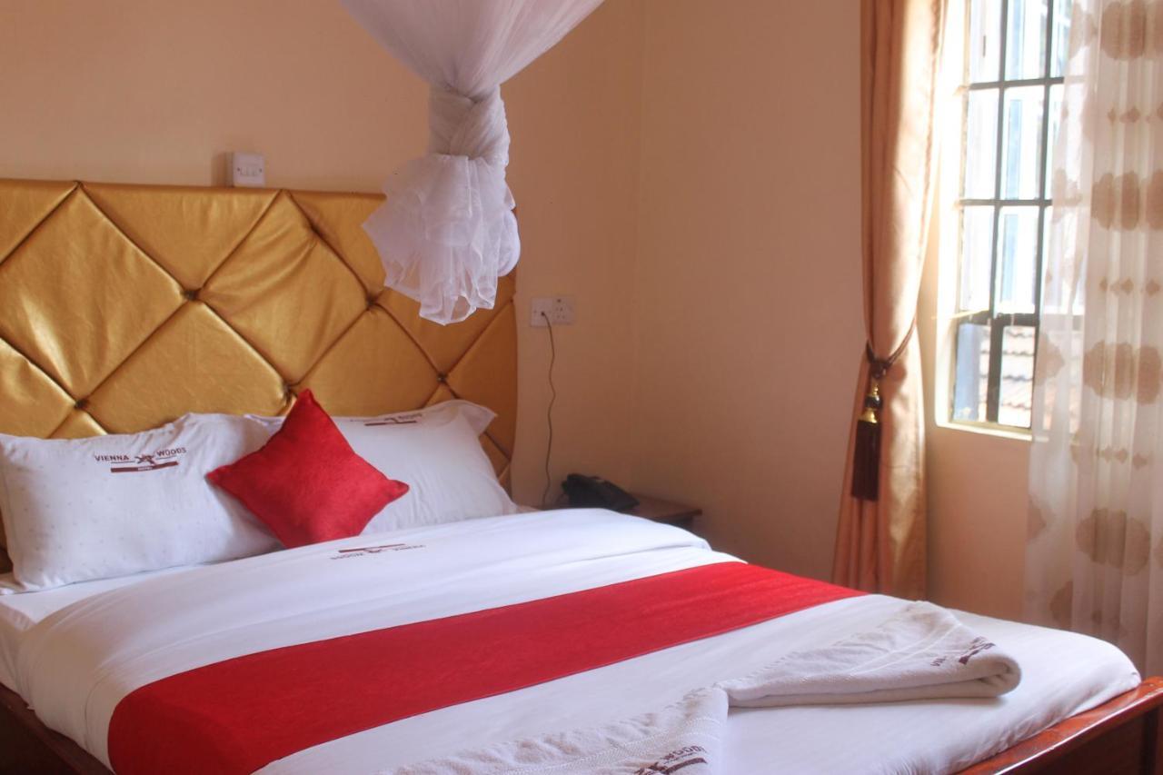 Vienna Woods Hotel นาคูรู ภายนอก รูปภาพ
