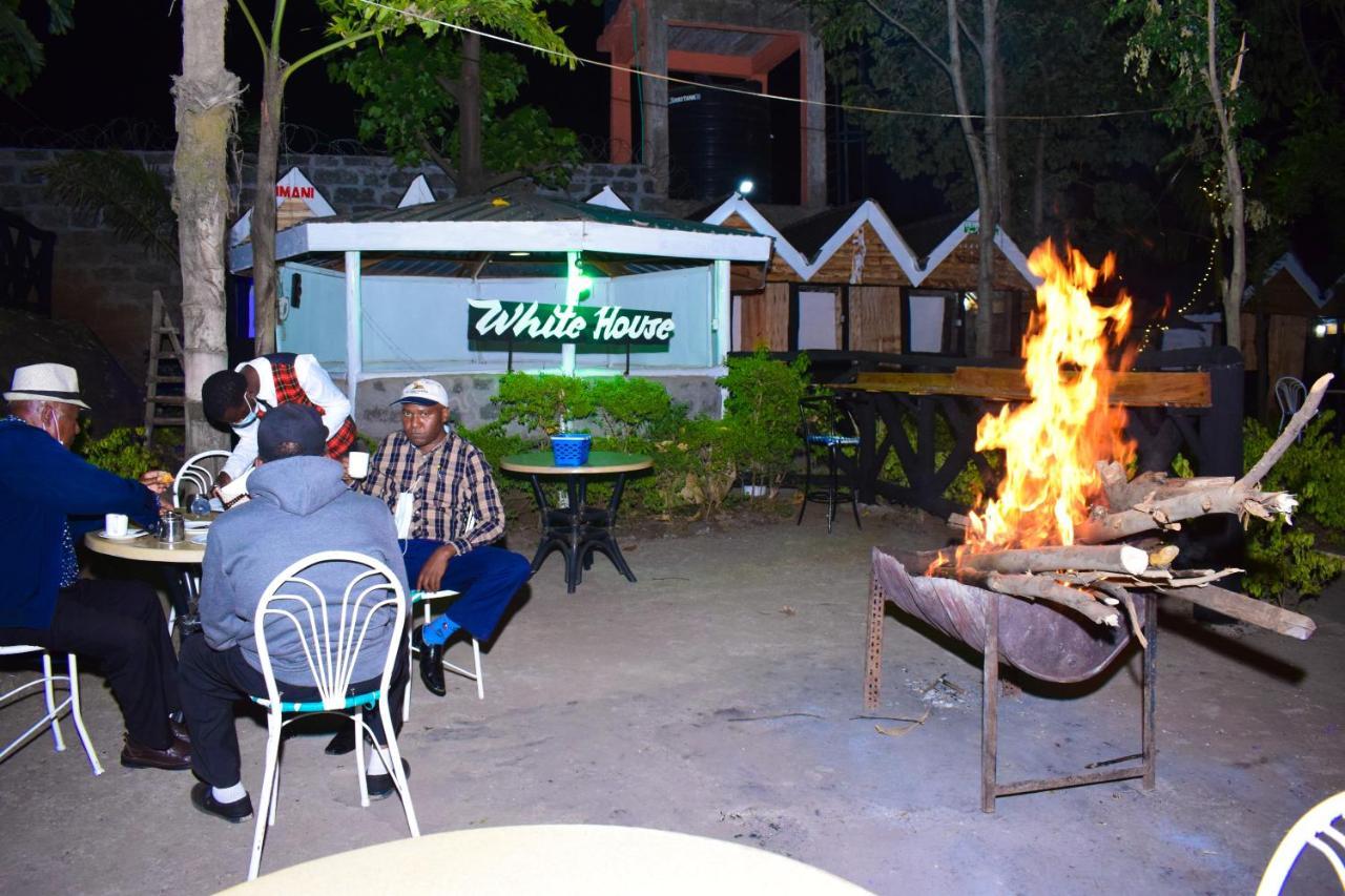Vienna Woods Hotel นาคูรู ภายนอก รูปภาพ